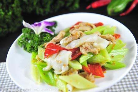 哈密瓜西芹能一起吃吗